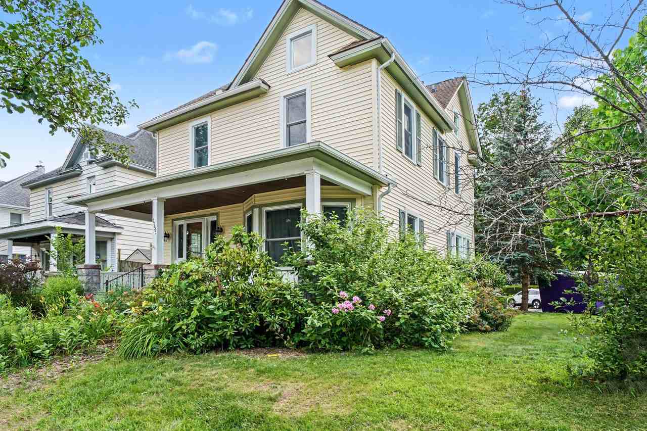 1155 Portage Ave - Photo 2 of 26