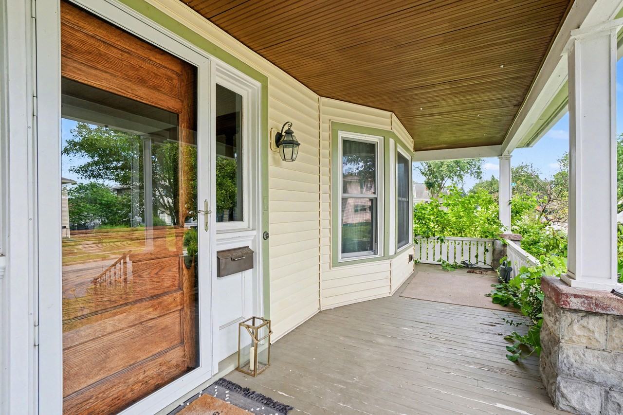 1155 Portage Ave - Photo 3 of 26