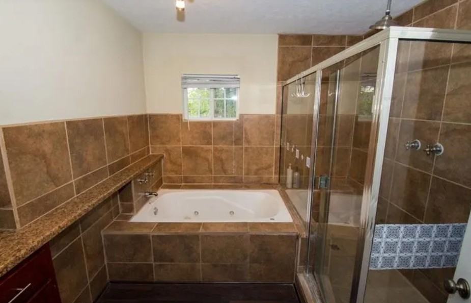 922 Stanfield St - Photo 7 of 16