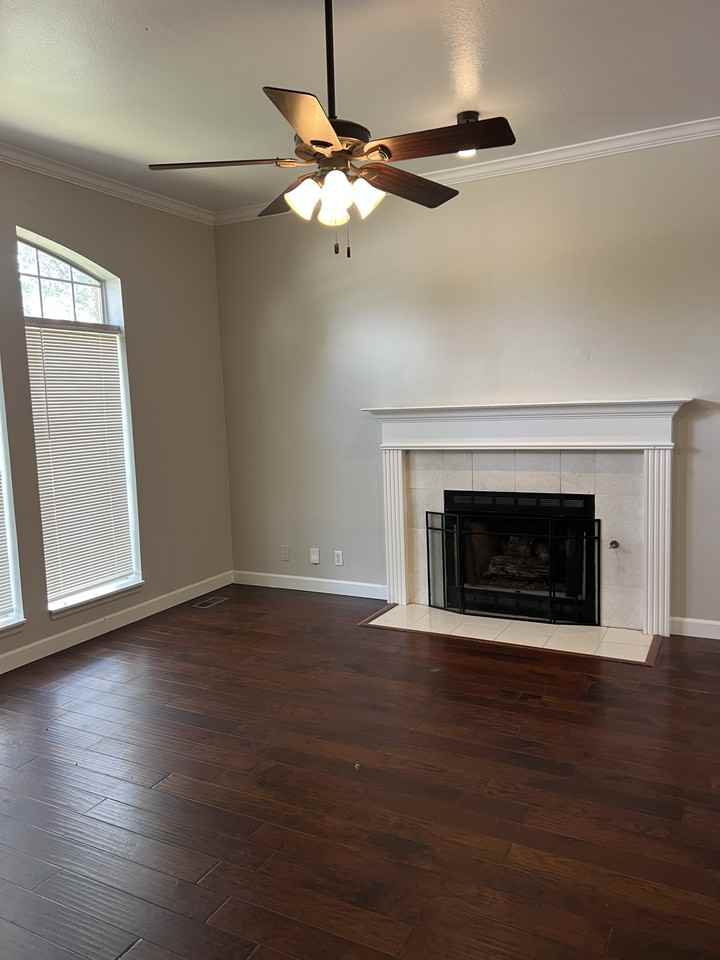 1420 Nw 183rd Ter - Photo 4 of 19