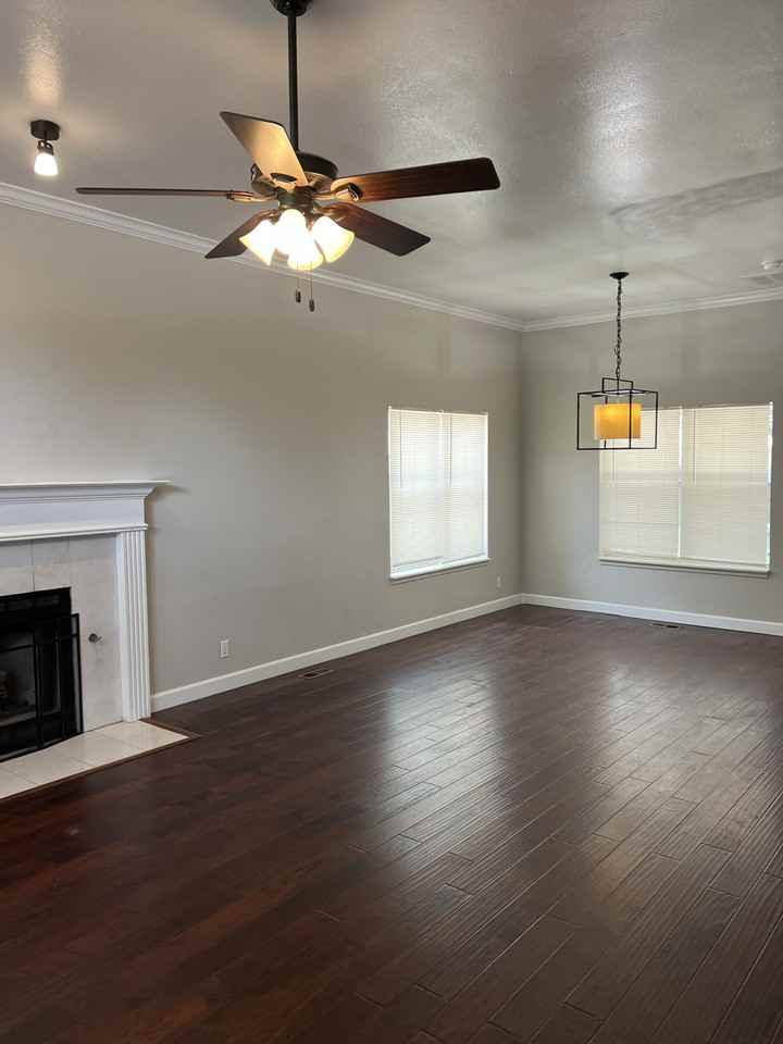 1420 Nw 183rd Ter - Photo 5 of 19