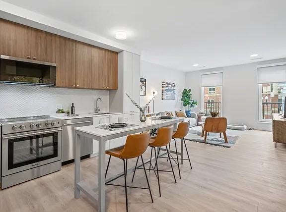 1190 Hancock St - Photo 6 of 13