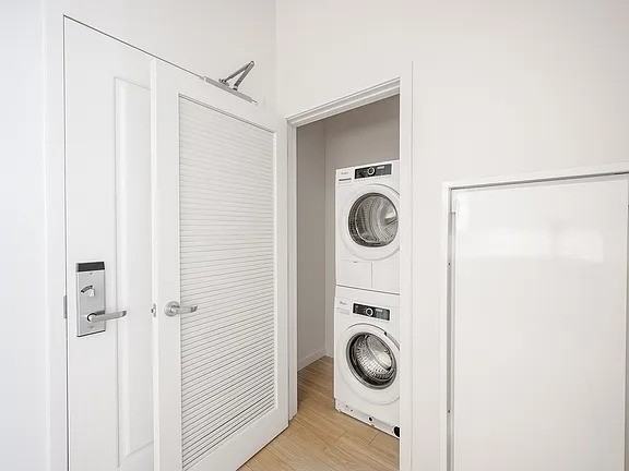 888 S Hope St - Photo 6 of 13
