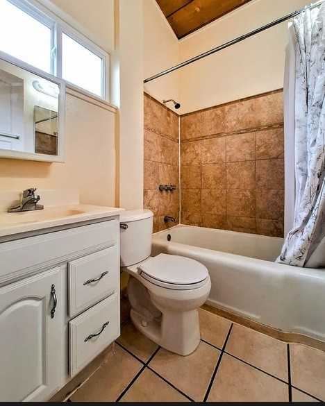 2501 Emerson St - Photo 5 of 18