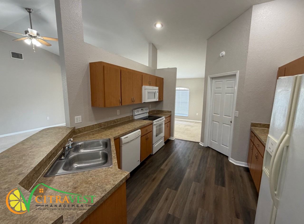 110 Cloverdale Rd - Photo 3 of 12
