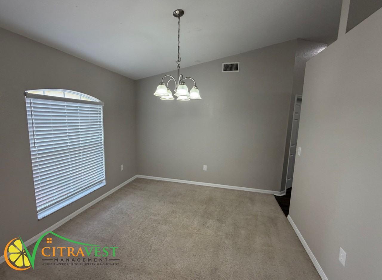 110 Cloverdale Rd - Photo 5 of 12