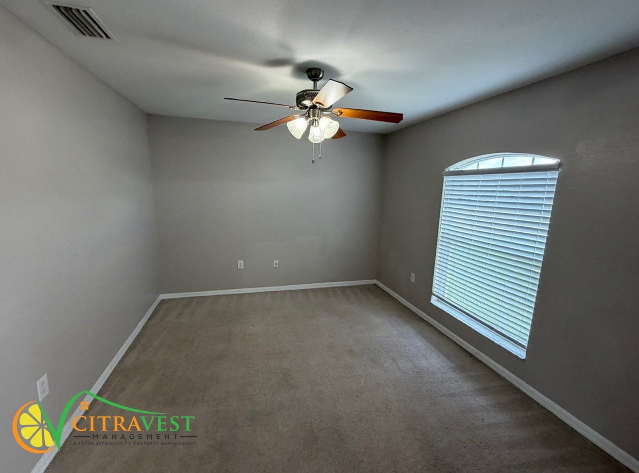 110 Cloverdale Rd - Photo 6 of 12