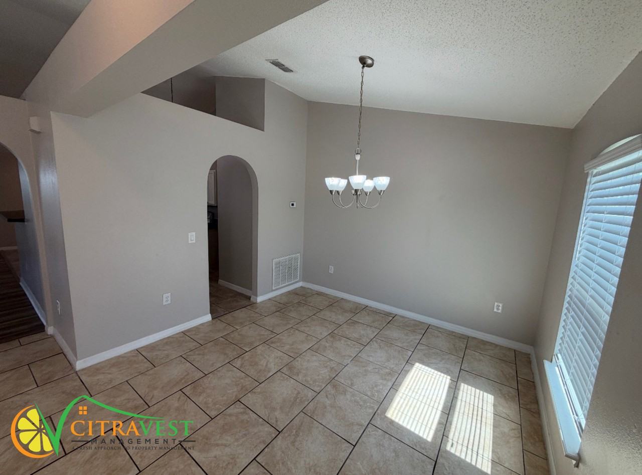 1202 Apopka Pl - Photo 3 of 14