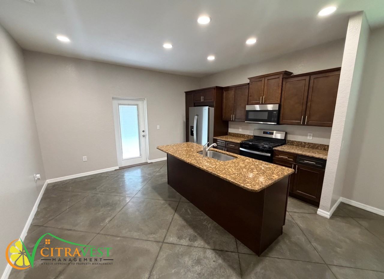 2908 Whispering Trails Dr - Photo 3 of 11