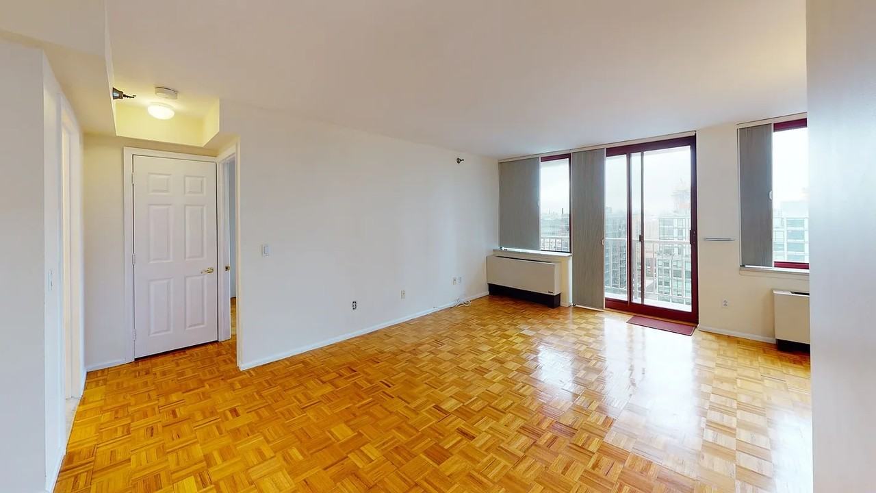 474 48th Ave #14L - Photo 2 of 4