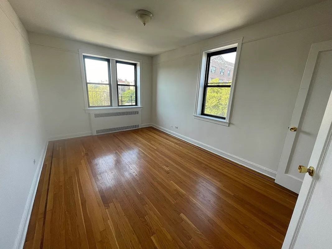 3503 29th St #4 - Photo 3 of 4
