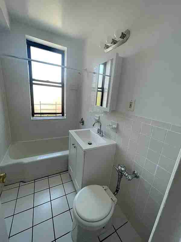 3503 29th St #4 - Photo 4 of 4