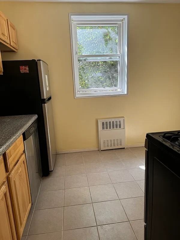 36 Hamilton Ave #1M - Photo 2 of 3