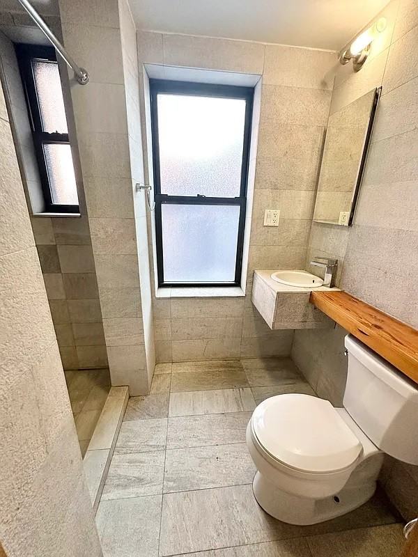 119 Baxter St #4R - Photo 4 of 4
