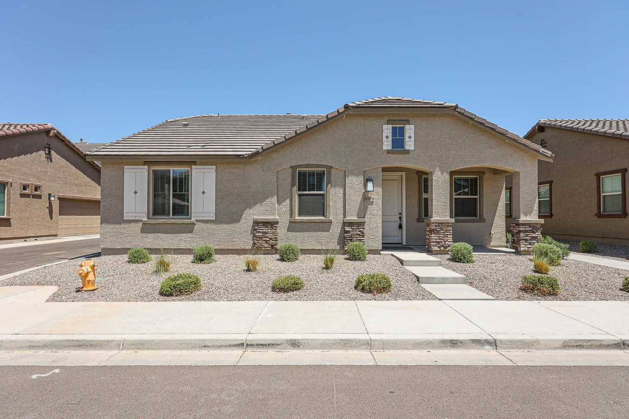 9978 W Piccadilly Rd - Photo 4 of 24