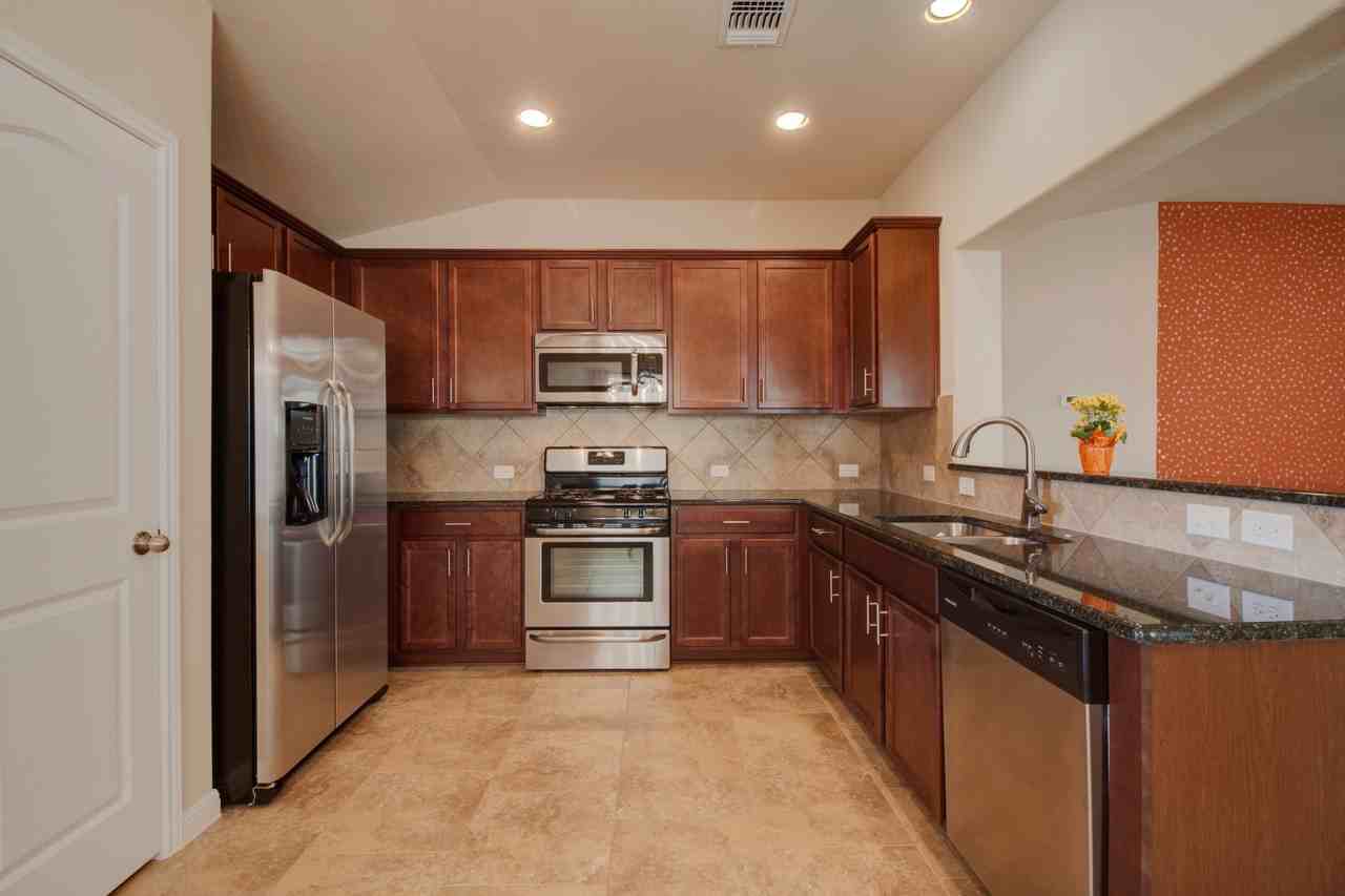 209 Moulins Ln - Photo 5 of 24