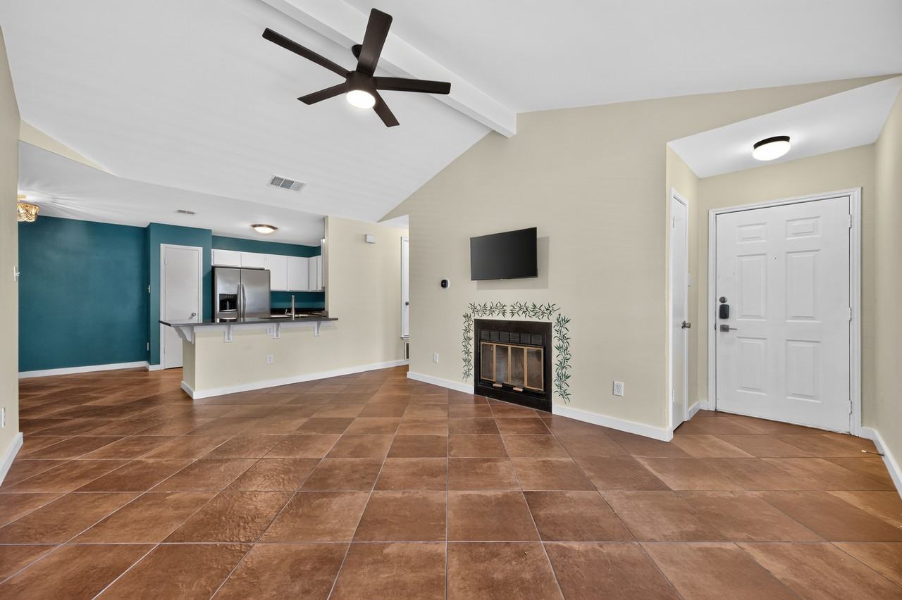 801 Kavanagh Dr - Photo 7 of 35