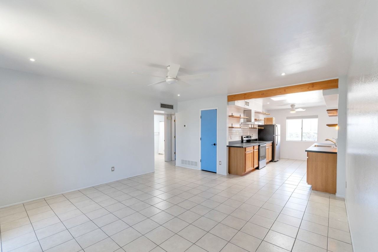 654 N Richey Blvd - Photo 2 of 16