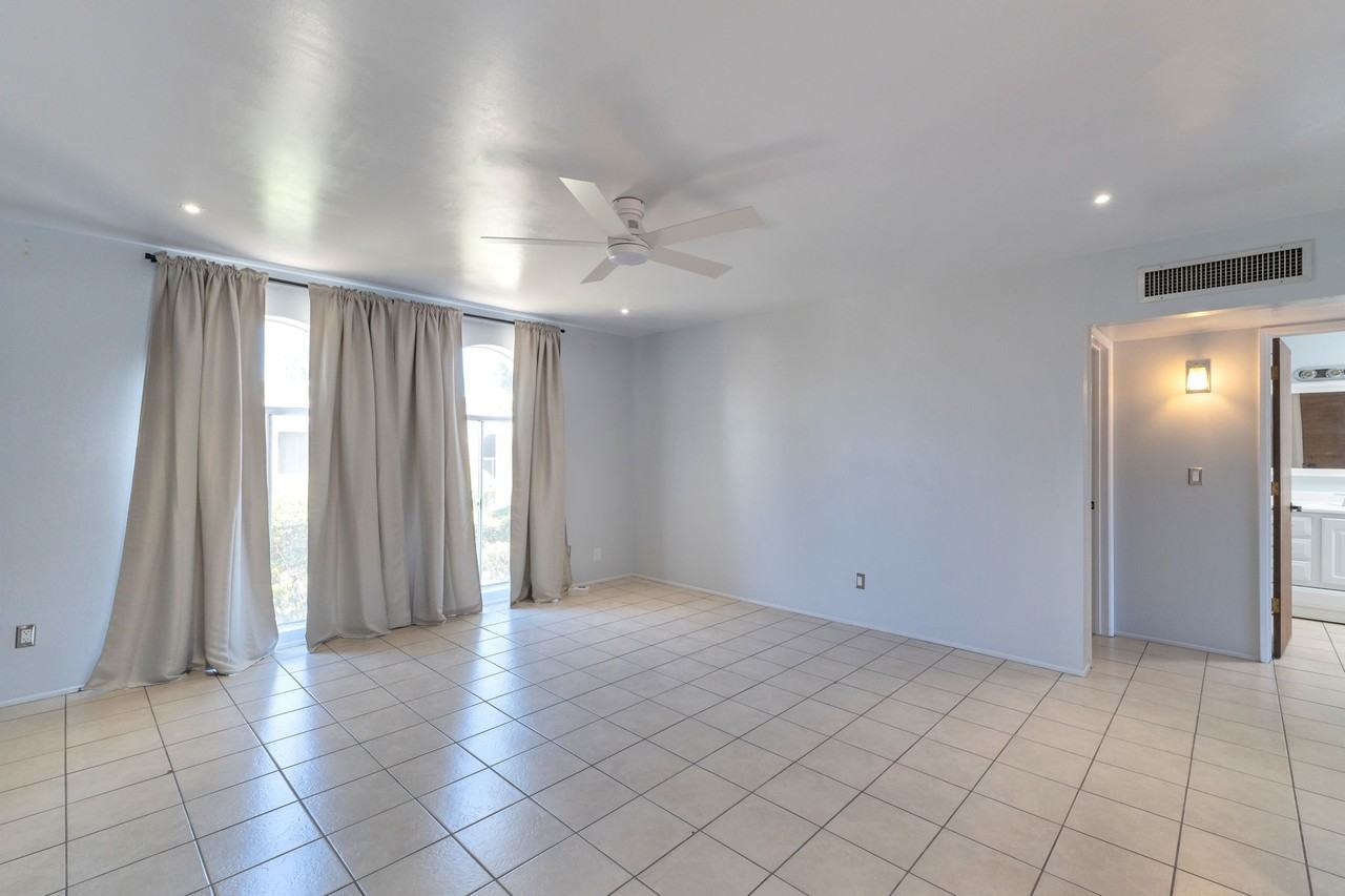 654 N Richey Blvd - Photo 6 of 16