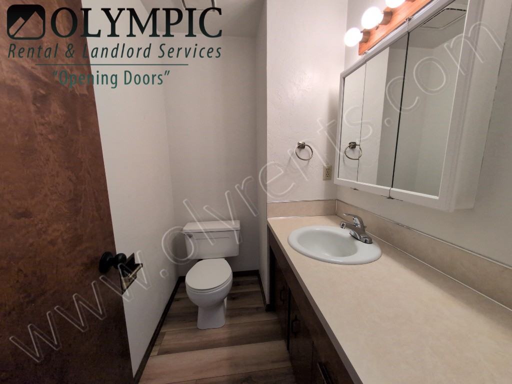 1419 Mamook Ct Ne - Photo 5 of 17