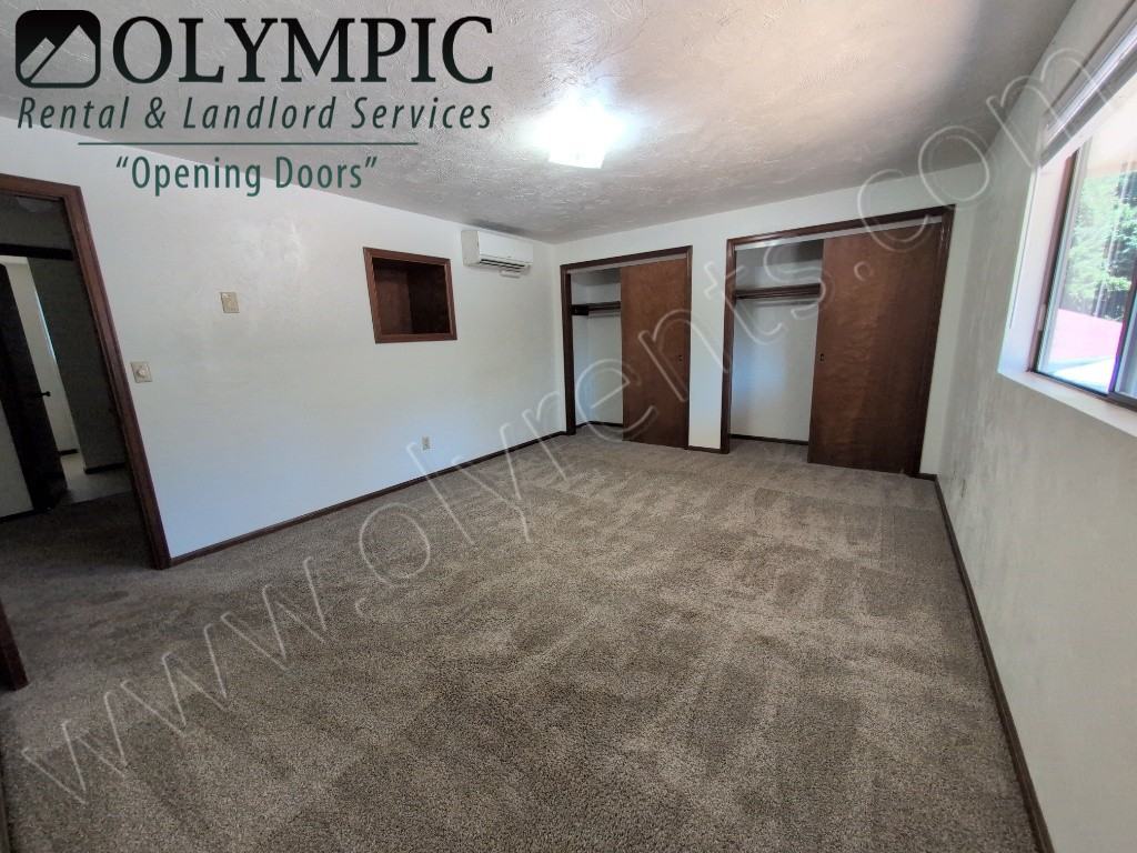 1419 Mamook Ct Ne - Photo 6 of 17