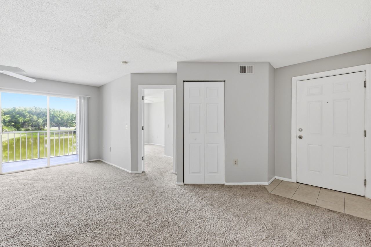 1229 Bermuda Lakes Ln #208 - Photo 4 of 26