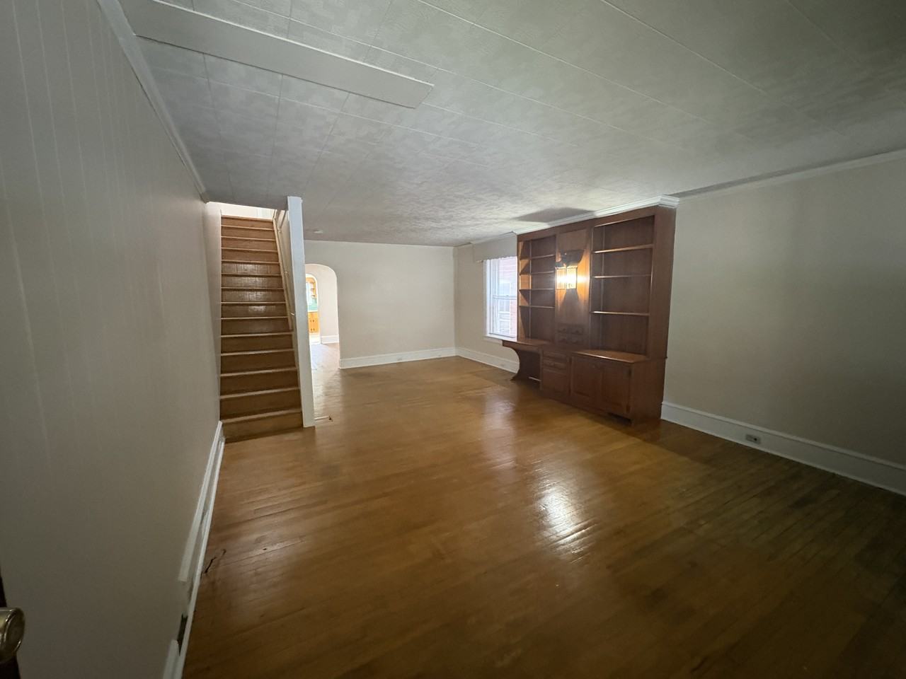 343 Charles St - Photo 2 of 16