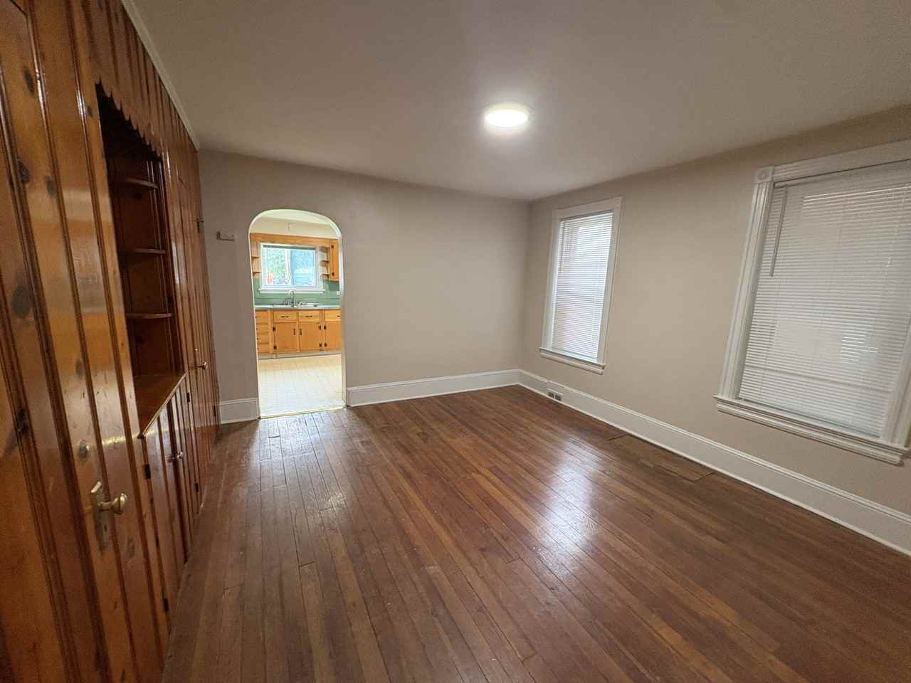 343 Charles St - Photo 4 of 16