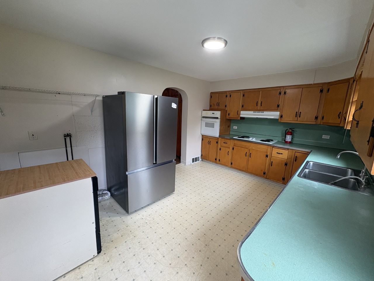 343 Charles St - Photo 7 of 16