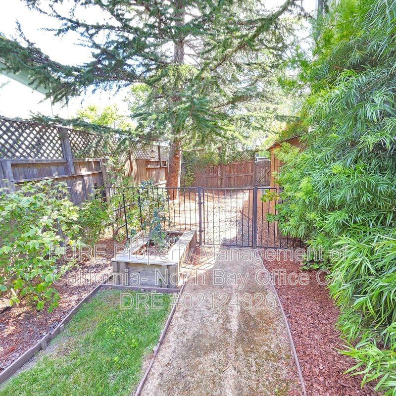 523 Maria Dr - Photo 5 of 8