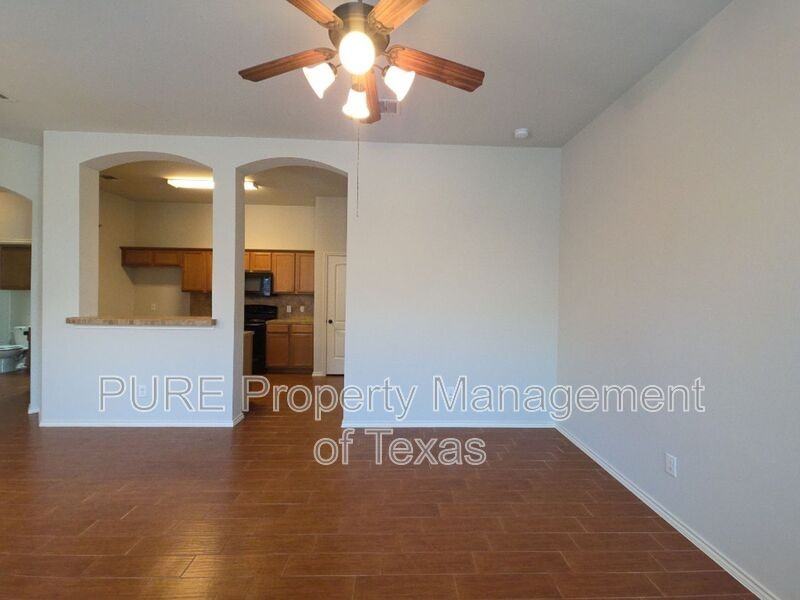 1504 Muirfield Bend Dr #A - Photo 3 of 50