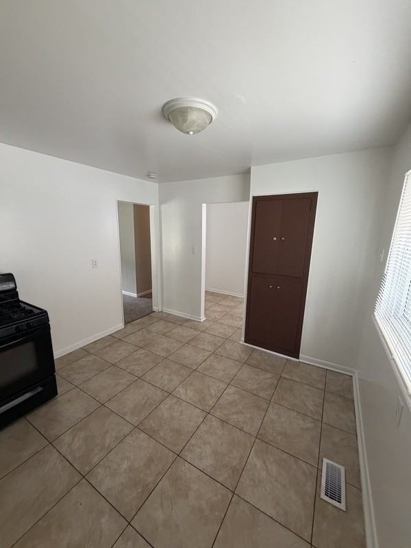 29708 Grandview St - Photo 5 of 7