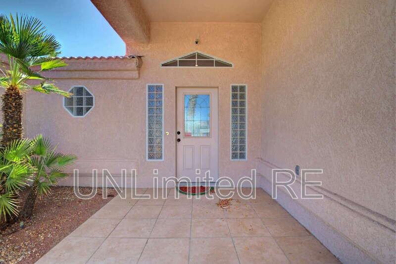 304 Acoma Blvd S - Photo 3 of 50