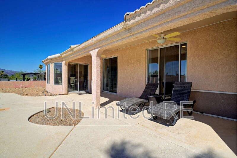 304 Acoma Blvd S - Photo 4 of 50