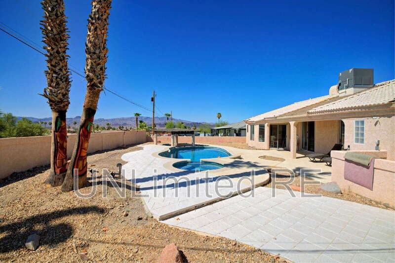 304 Acoma Blvd S - Photo 6 of 50