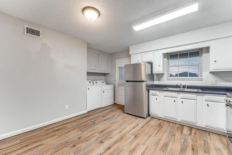 742 N 6th St - Photo 2 of 20