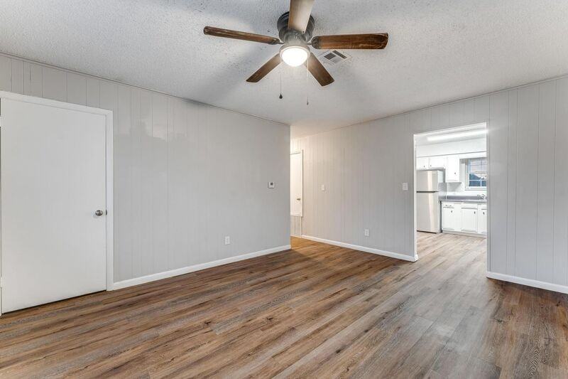 742 N 6th St - Photo 5 of 20