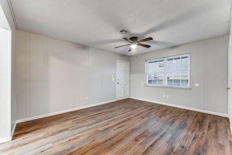 742 N 6th St - Photo 7 of 20