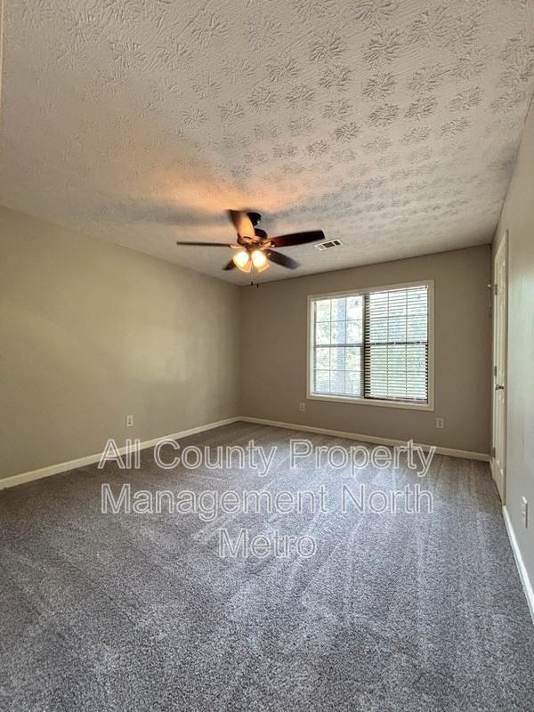 2245 Highpoint Rd - Photo 6 of 11