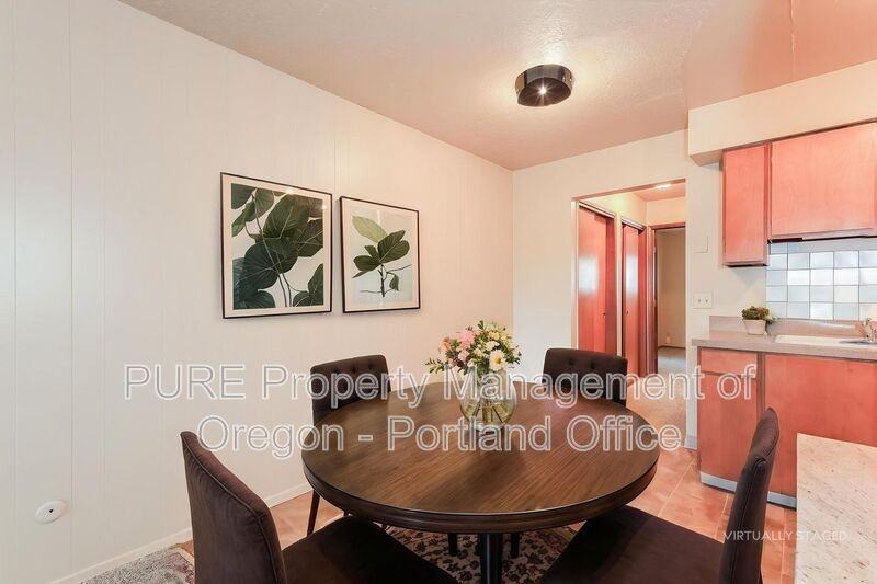 1135 Se 27th Ave - Photo 2 of 21