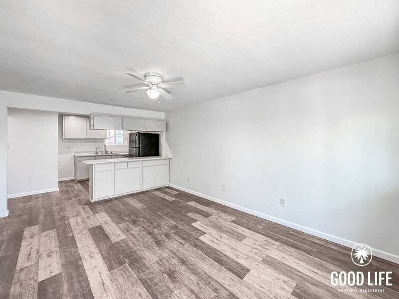 329 W 14th St - Photo 3 of 15