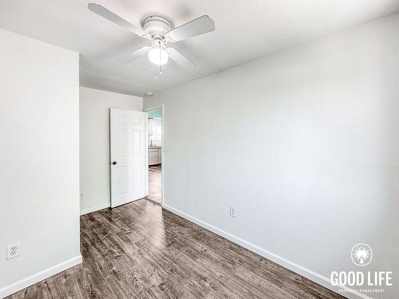 329 W 14th St - Photo 4 of 15