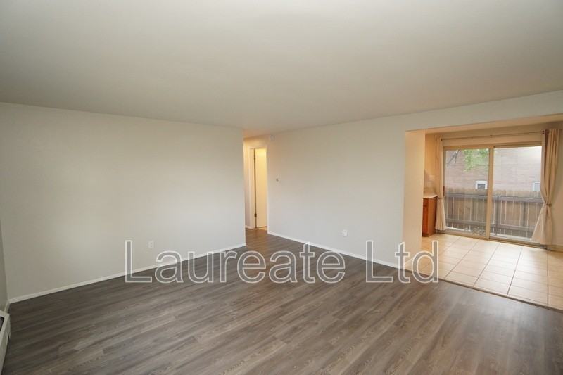 757 Oak St #D - Photo 2 of 10