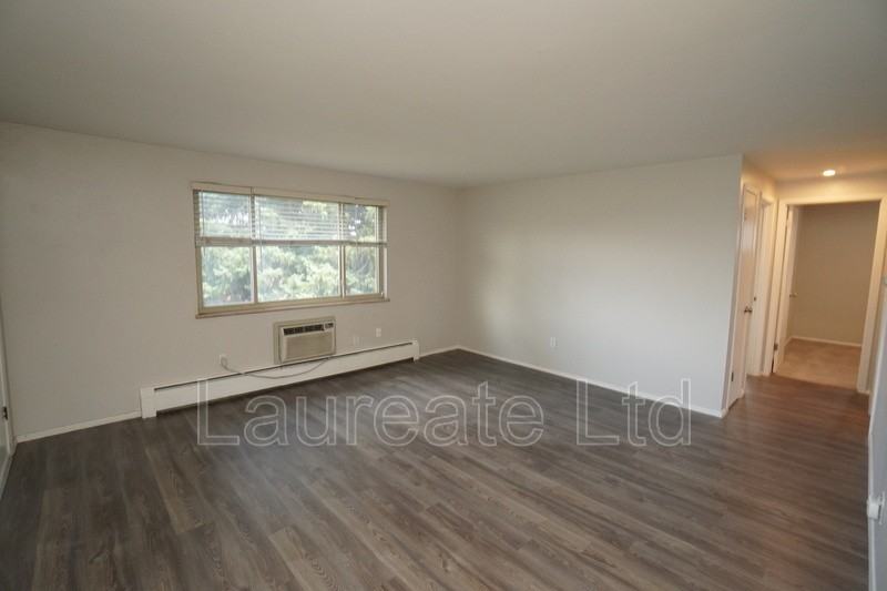 757 Oak St #D - Photo 5 of 10