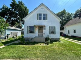 featured image of 906 2nd St