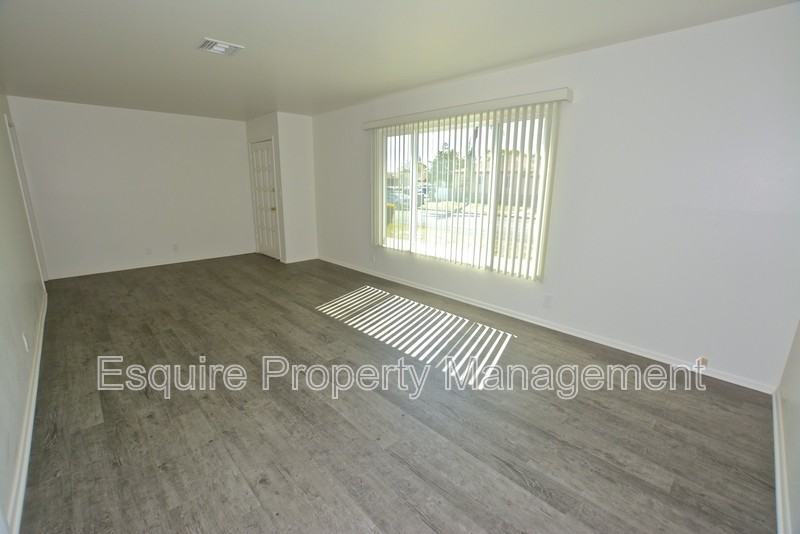 391 Harvard St - Photo 2 of 15