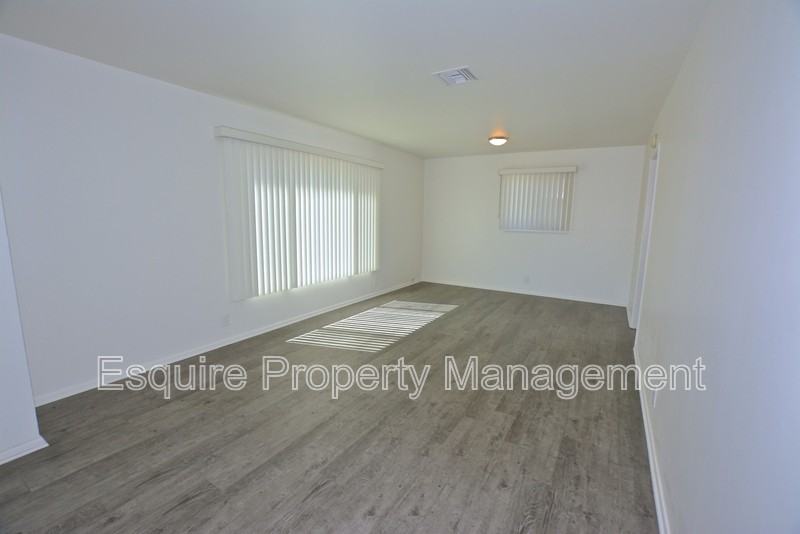 391 Harvard St - Photo 3 of 15