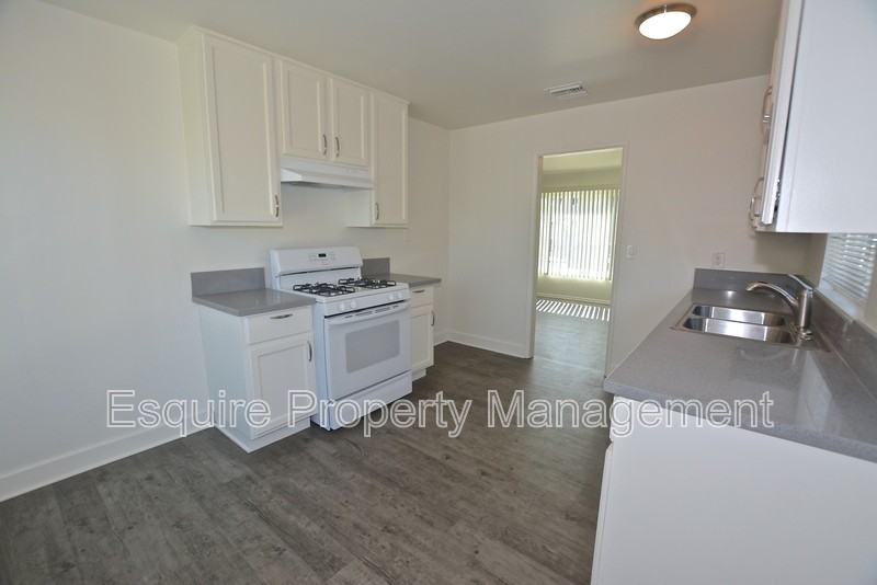 391 Harvard St - Photo 4 of 15