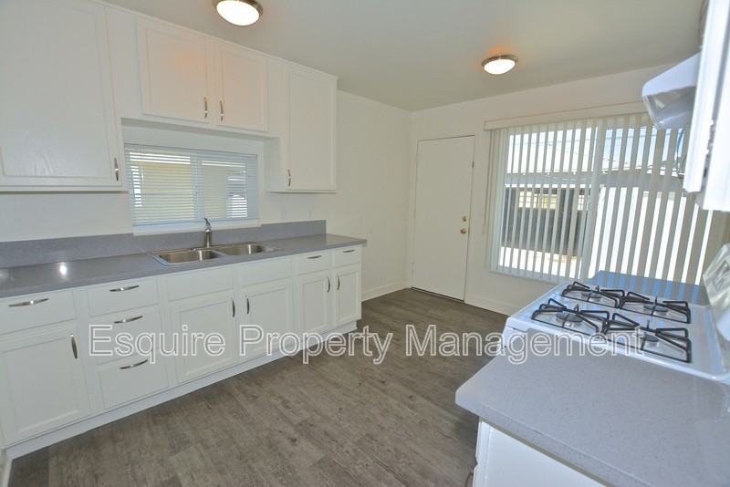 391 Harvard St - Photo 5 of 15