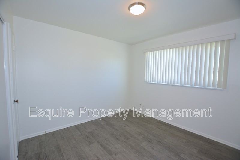 391 Harvard St - Photo 6 of 15